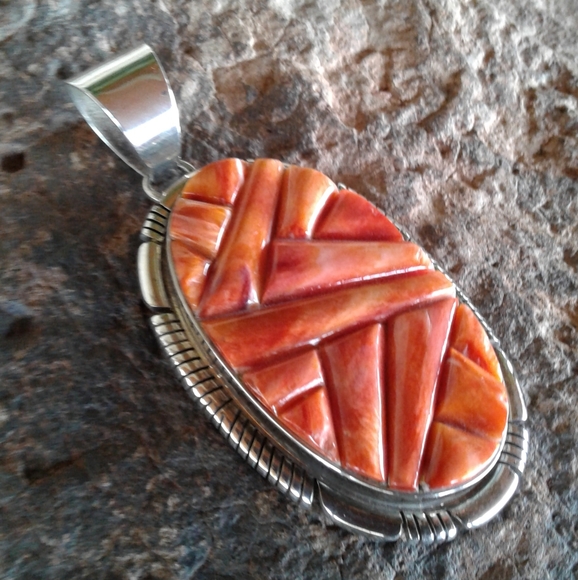 STERLING SILVER, Spiny Oyster inlay PENDANT,  SIGNED - Picture 14 of 14